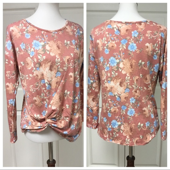 Tops - ❗️sale❗️NWT SUPER SOFT DUSTY ROSE FLORAL TOP